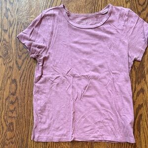 American Eagle Outfitters Mauve Short Sleeve Tee